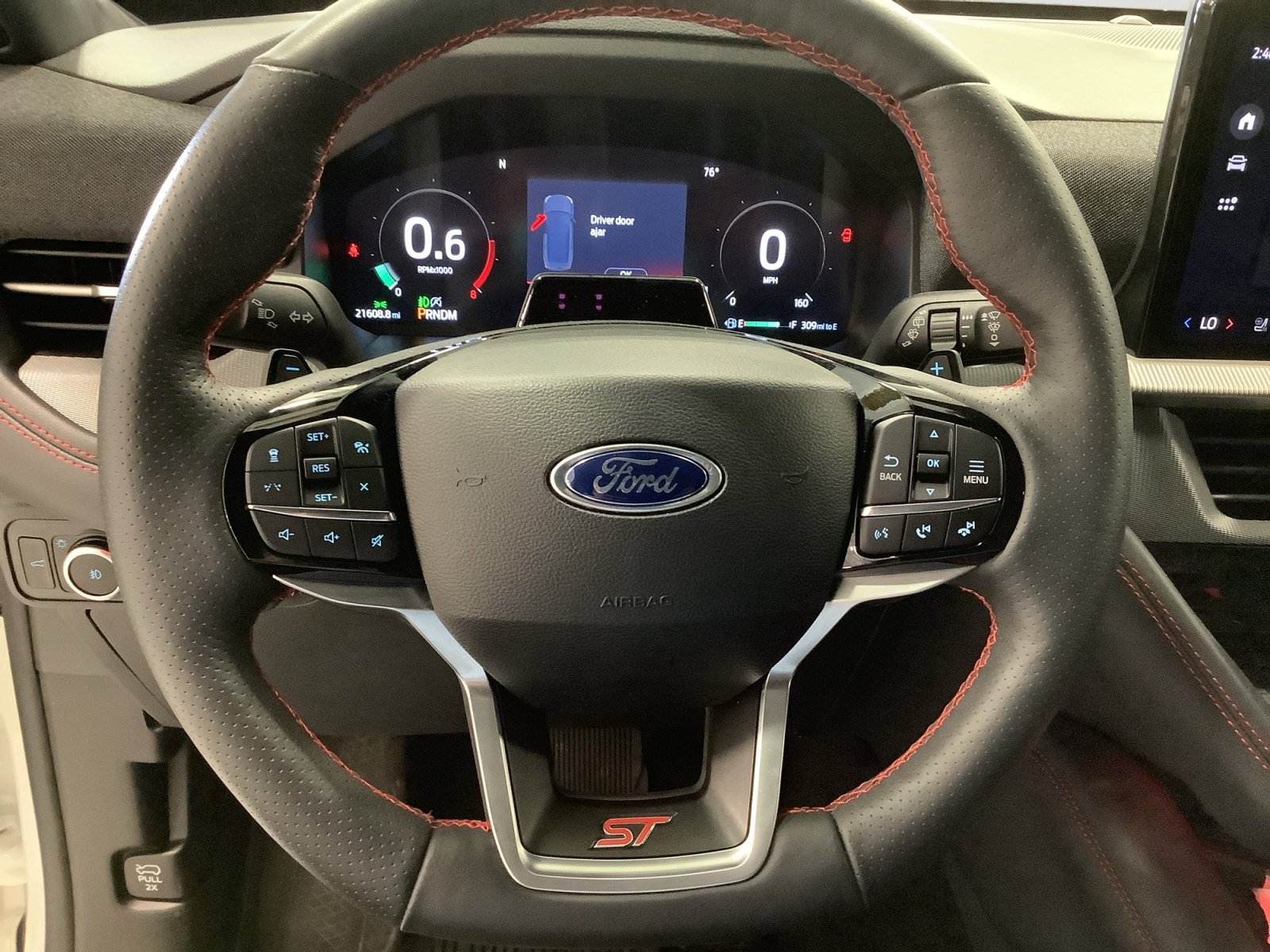Used 2025 Ford Explorer ST RWD image 13