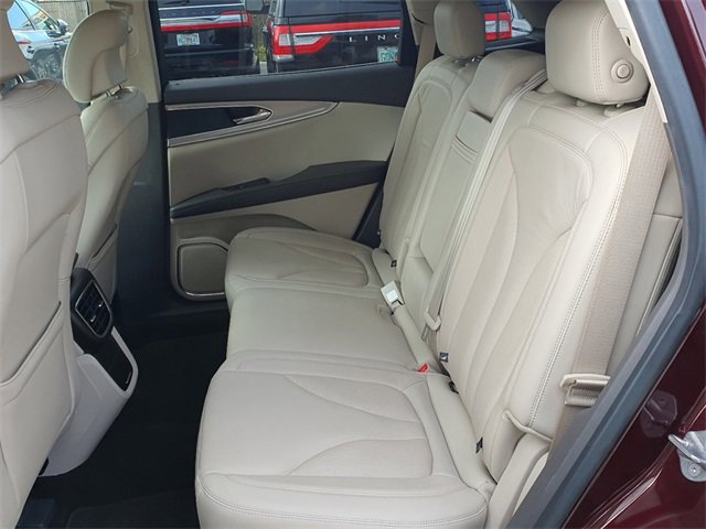 Used 2019 Lincoln Nautilus Select image 15