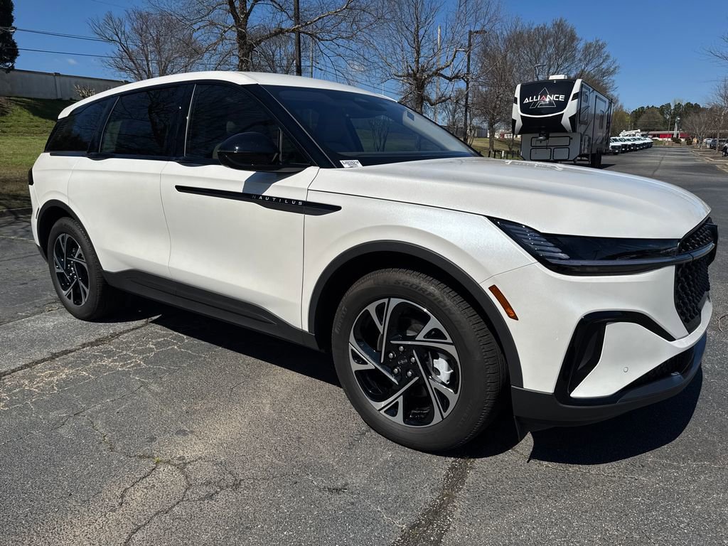 Used 2025 Lincoln Nautilus Premier w/ Jet Appearance Package image 1