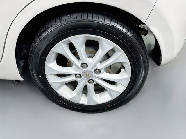 Used 2019 Chevrolet Spark LT FWD image 28