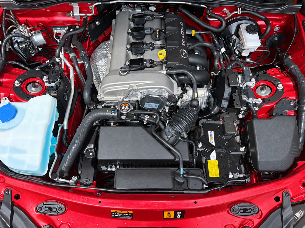 Used 2022 MAZDA MX-5 Miata RF Grand Touring w/ Weather Package RWD image 28