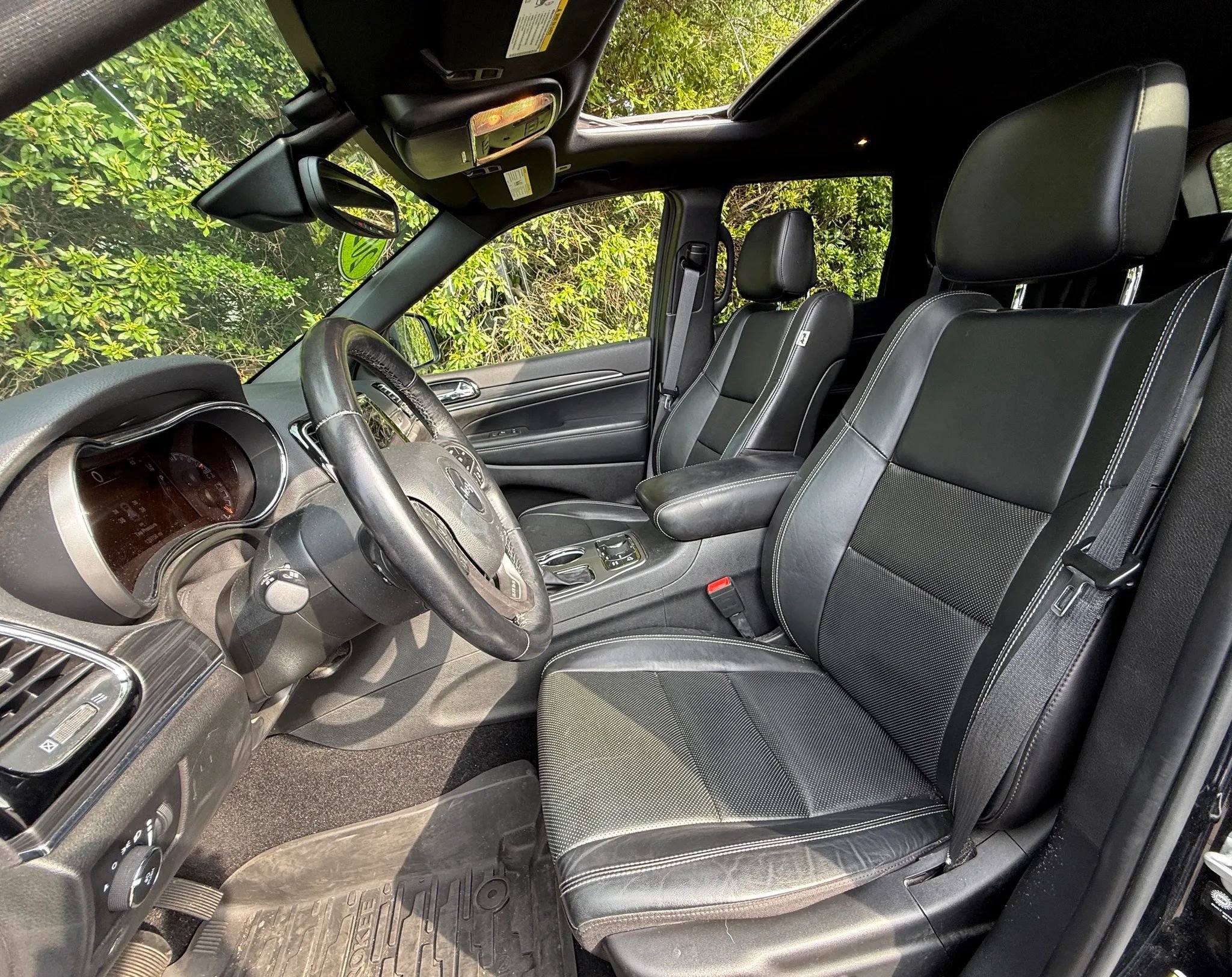 Used 2021 Jeep Grand Cherokee Limited w/ Quick Order Package 28K 80th AWD/4WD image 2
