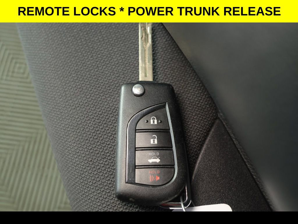 Used 2025 Toyota Corolla LE image 10