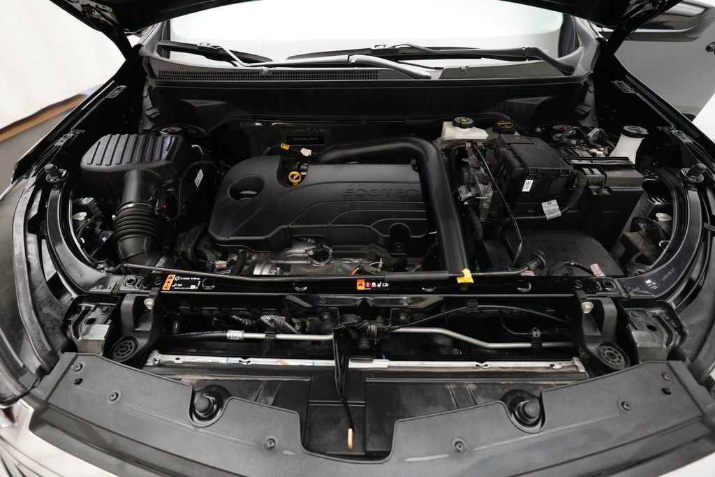 Certified 2024 Chevrolet Equinox LT w/ LPO, Floor Liner Package image 3
