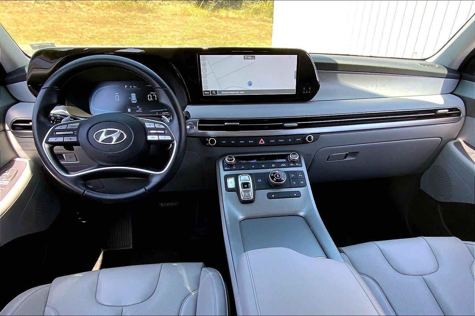 Used 2025 Hyundai Palisade SEL AWD/4WD image 13