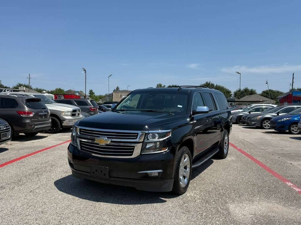 Used 2019 Chevrolet Suburban Premier RWD image 2