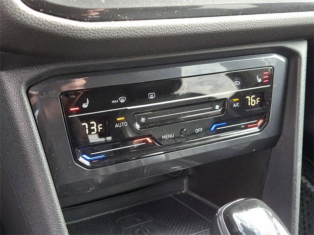 Used 2022 Volkswagen Tiguan SE image 18