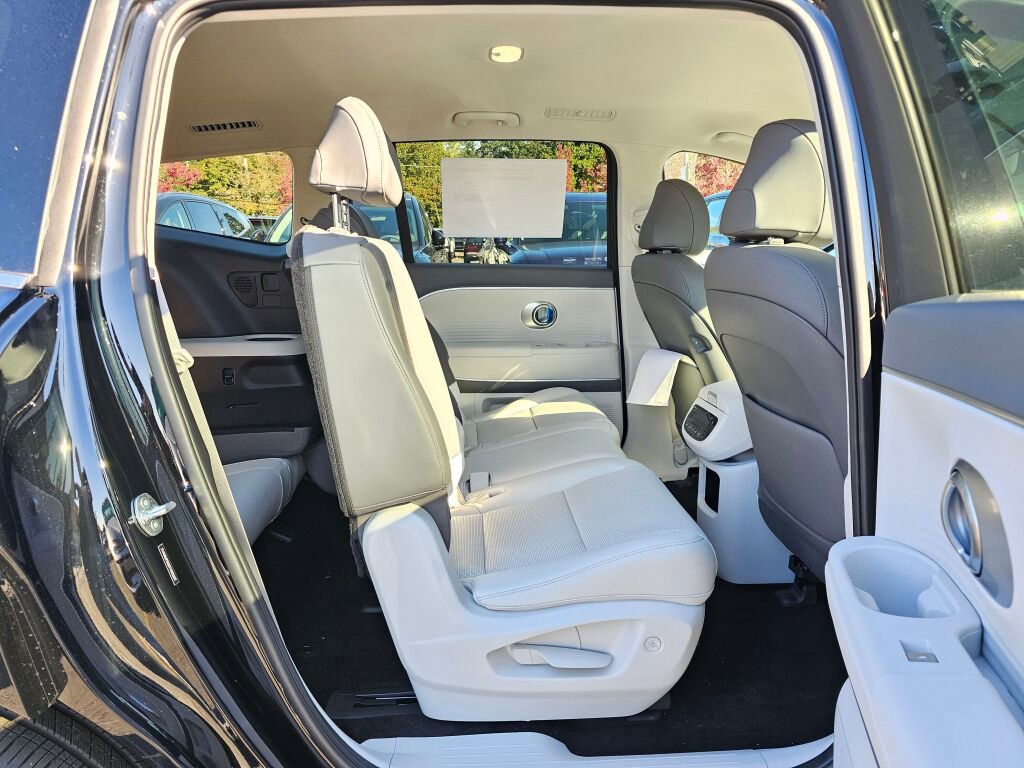 New 2026 Hyundai Ioniq 9 SEL image 12