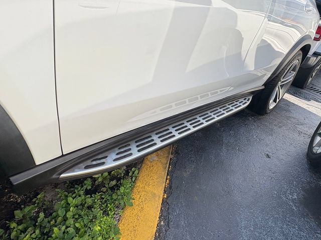 Used 2021 Mercedes-Benz GLE 350 w/ 3rd Row Seat Package image 4