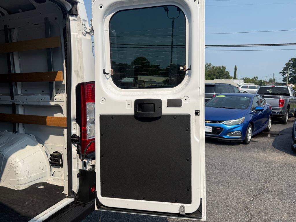 Used 2025 RAM ProMaster 2500 w/ U-Haul Equipment Group FWD image 15