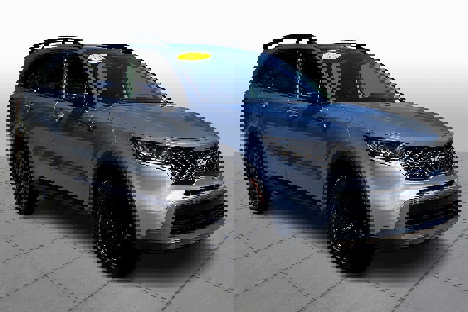 Used 2023 Kia Sorento S w/ Panoramic Sunroof Package image 2