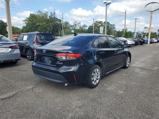 Used 2023 Toyota Corolla LE image 2