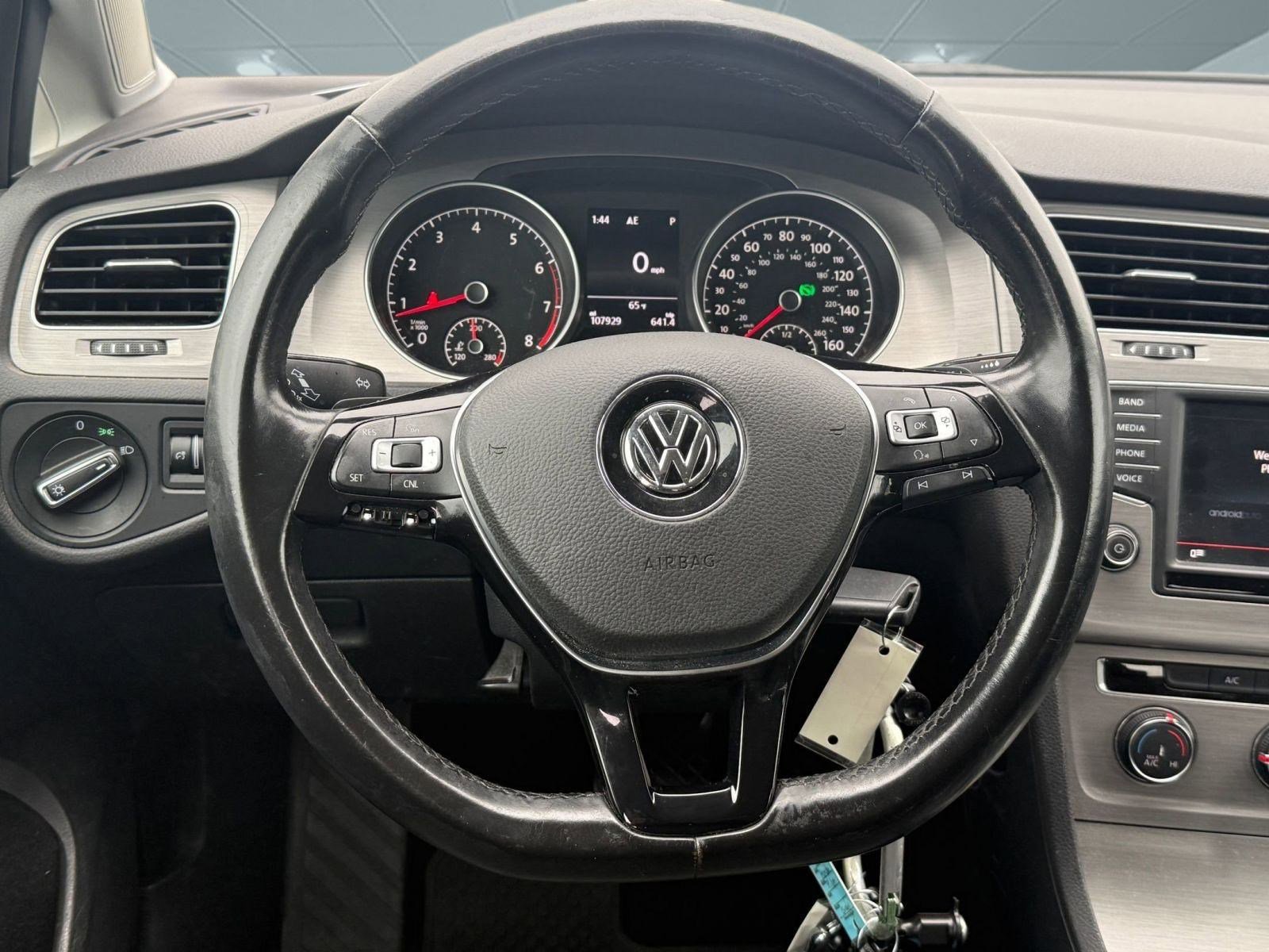 Used 2016 Volkswagen Golf S image 13