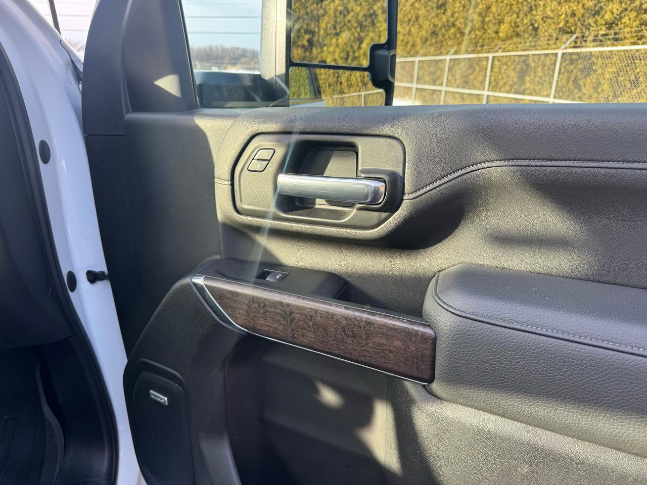 Used 2022 GMC Sierra 2500 Denali AWD/4WD image 28