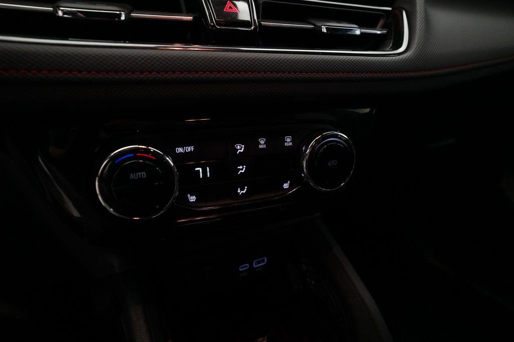 Used 2025 Chevrolet TrailBlazer RS w/ Convenience Package image 21