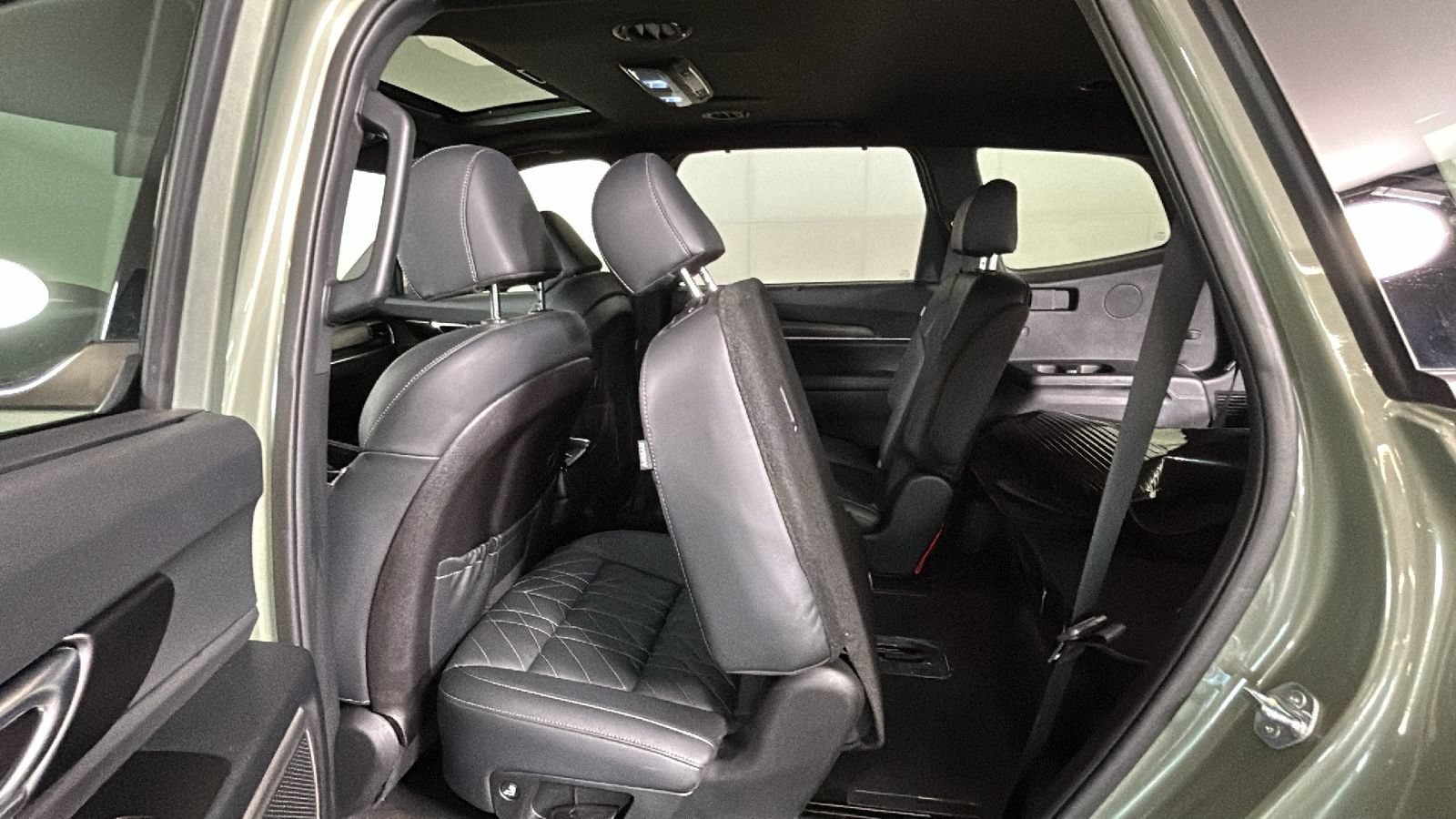 Used 2024 Kia Telluride EX X-Line AWD/4WD image 32