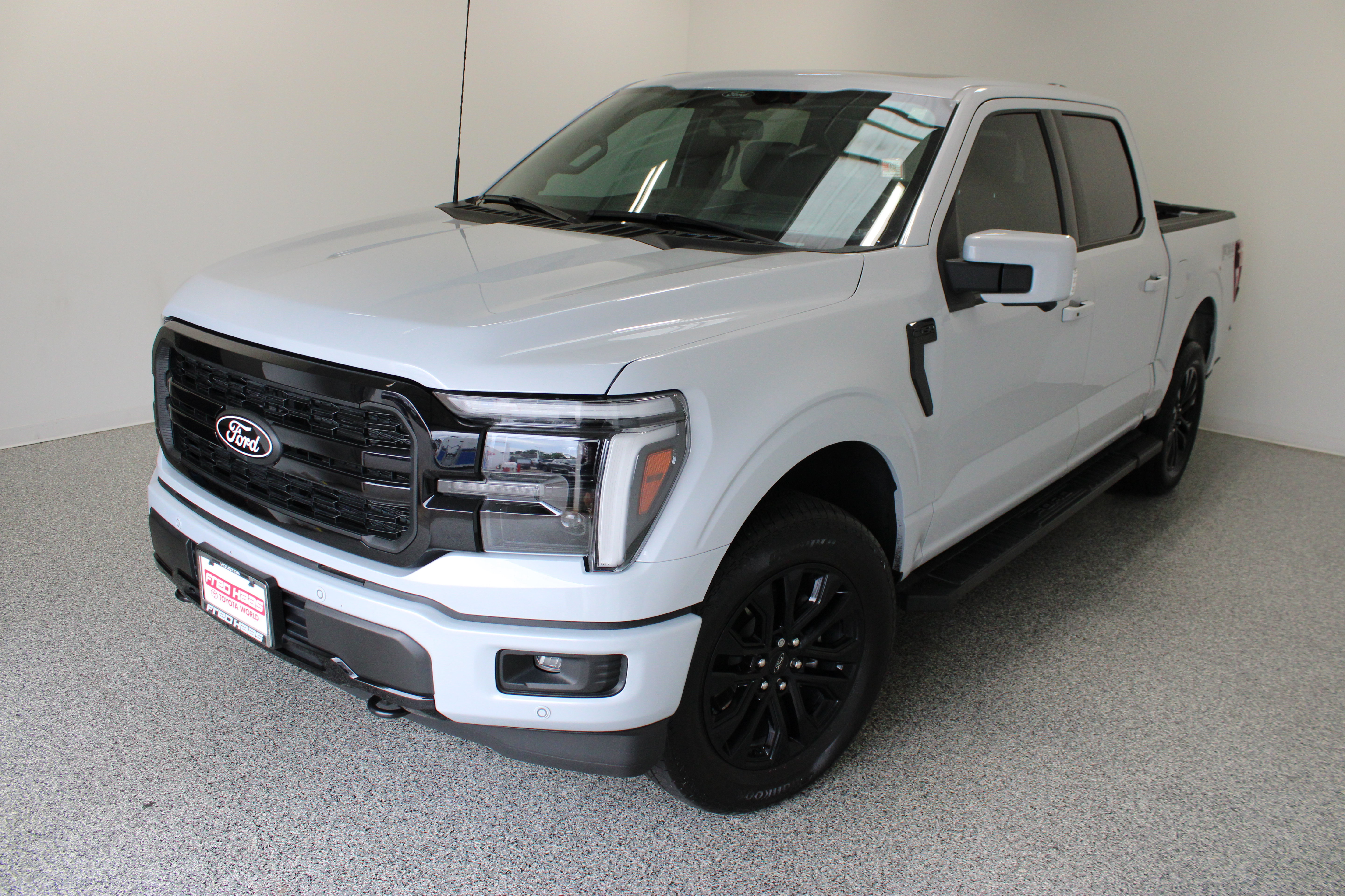Used 2025 Ford F150 Lariat w/ Equipment Group 502A High AWD/4WD image 2
