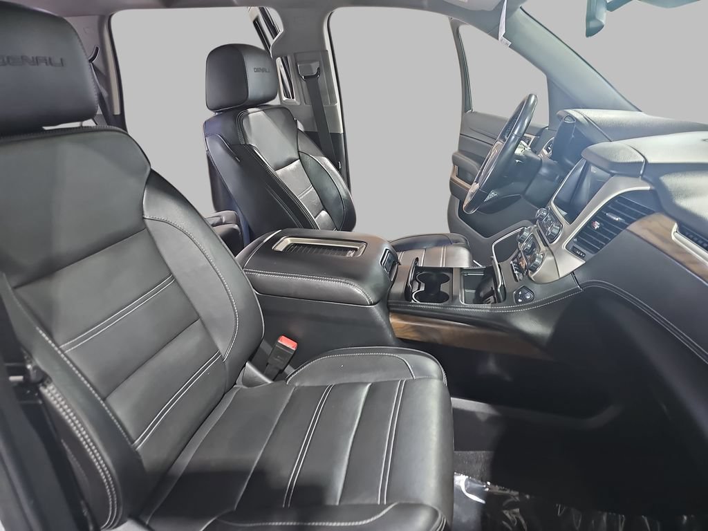 Used 2020 GMC Yukon Denali w/ Denali Ultimate Package AWD/4WD image 13
