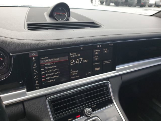 Used 2018 Porsche Panamera image 16