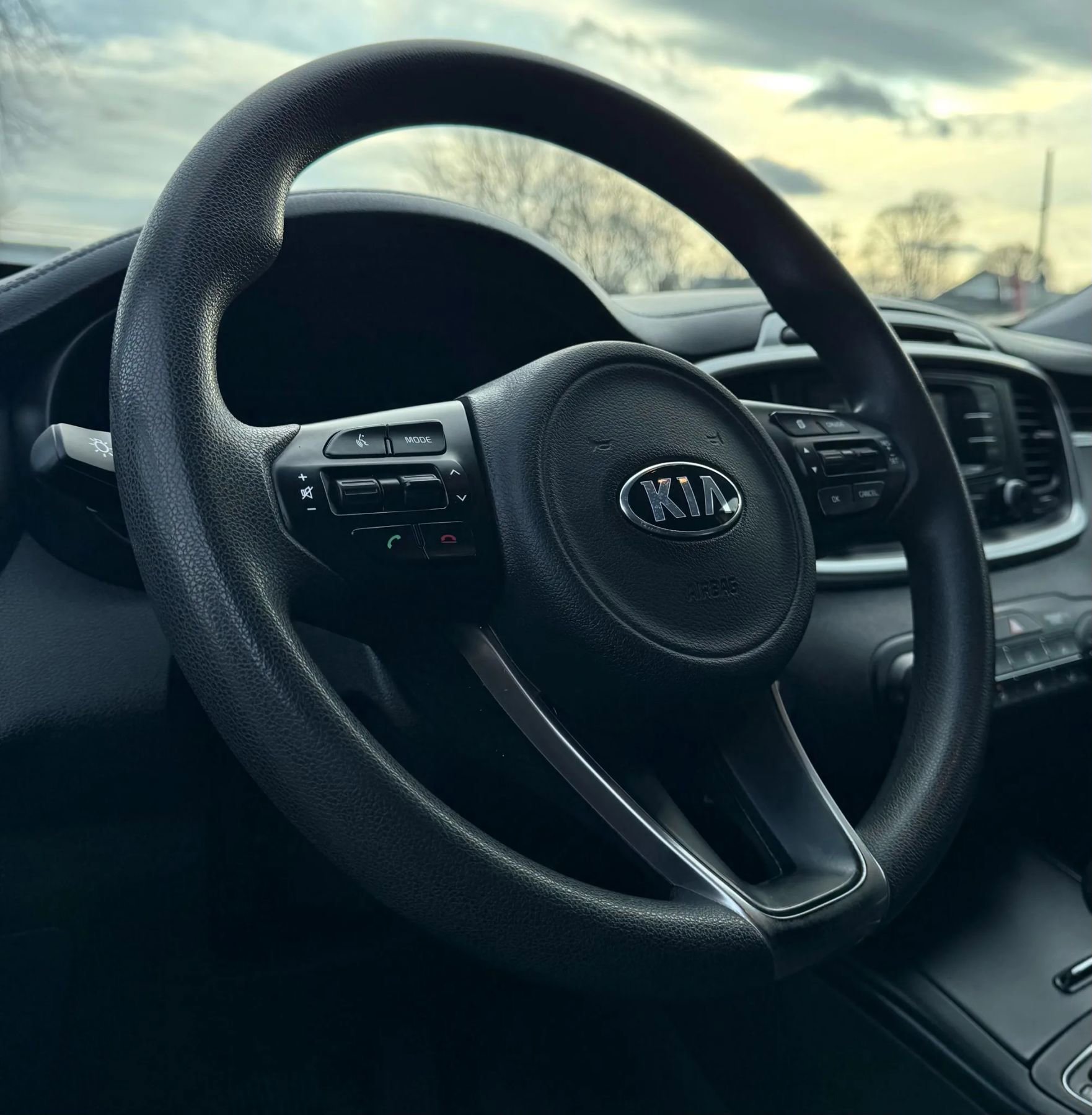 Used 2017 Kia Sorento LX image 13