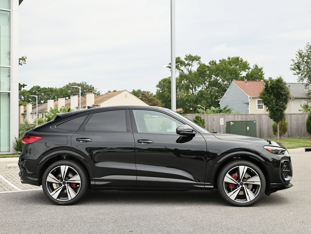 New 2026 Audi SQ5 Prestige AWD/4WD image 4