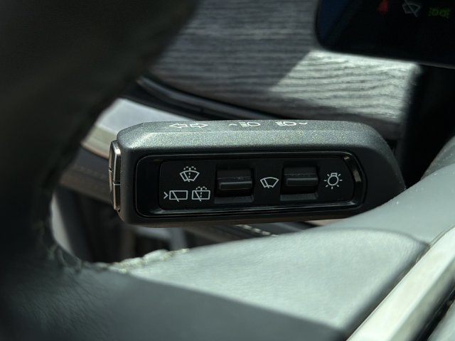 Used 2024 Rivian R1S Adventure Quad AWD/4WD image 29