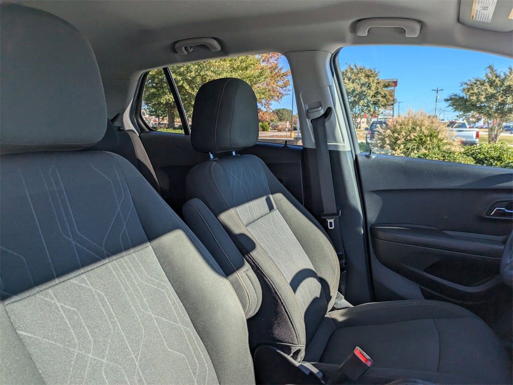 Used 2020 Chevrolet Trax LT image 21
