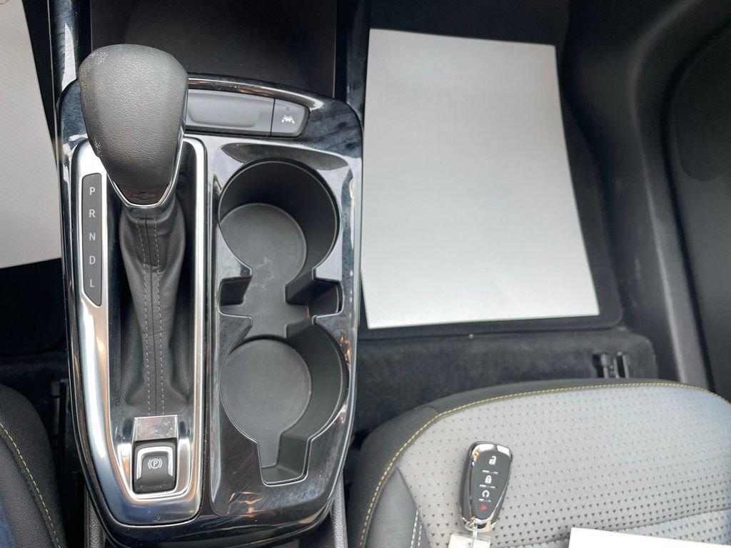 Certified 2025 Chevrolet Trax LT w/ LT Convenience Package image 30