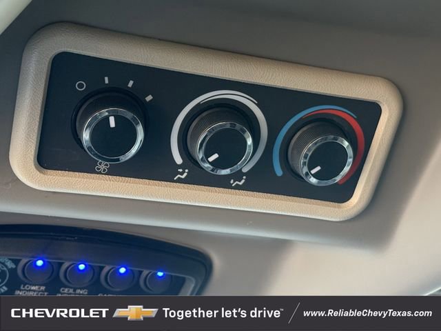 Used 2022 GMC Savana 2500 Extended w/ Enhanced Convenience Package image 26