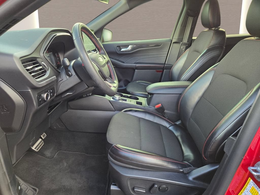 Used 2024 Ford Escape ST-Line w/ Tech Pack #1 FWD image 22