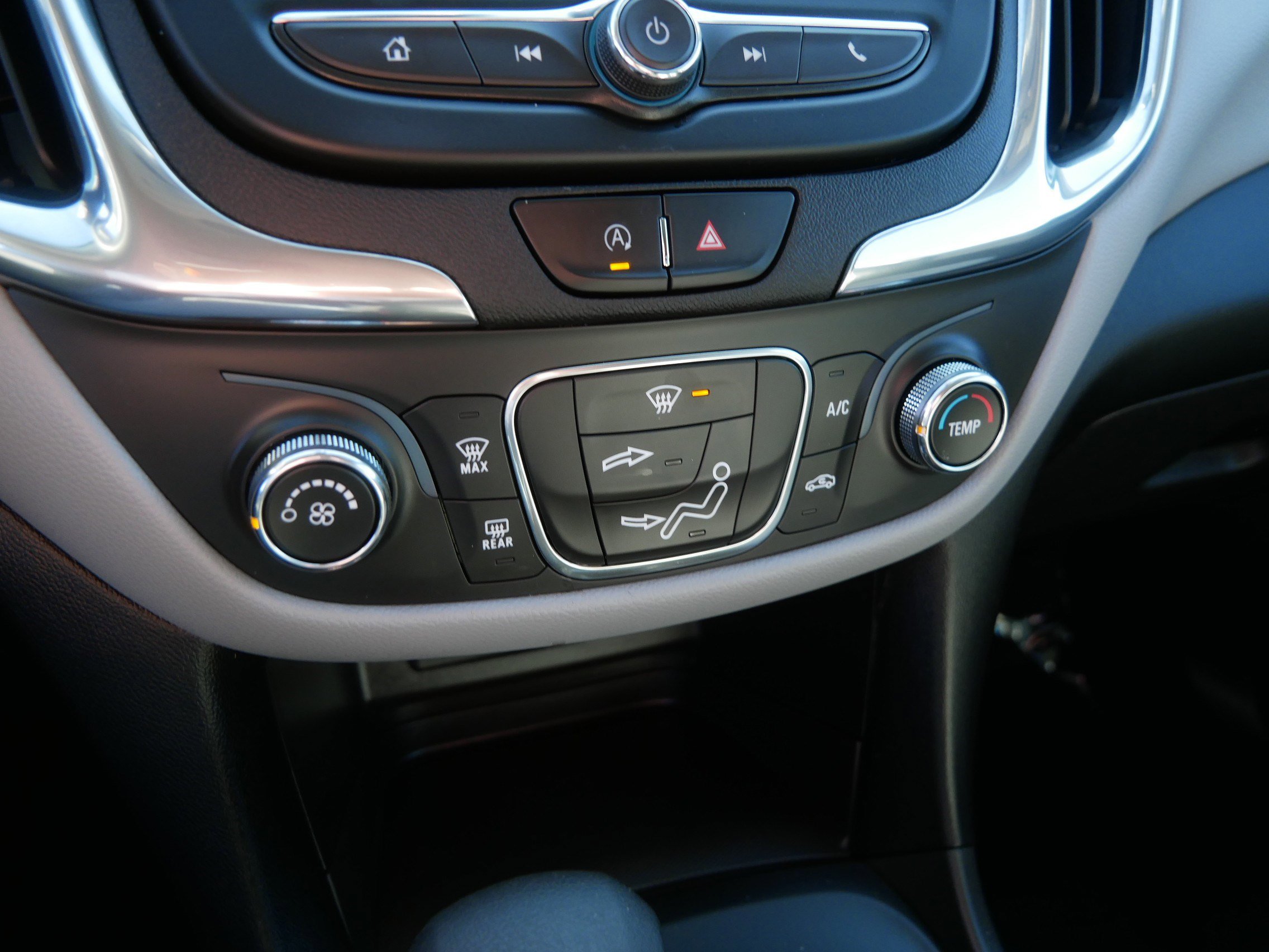 Used 2023 Chevrolet Equinox LS w/ LS Convenience Package image 28