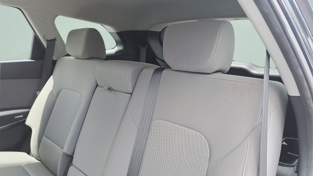 Used 2018 Hyundai Santa Fe SE w/ Cargo Package FWD image 20