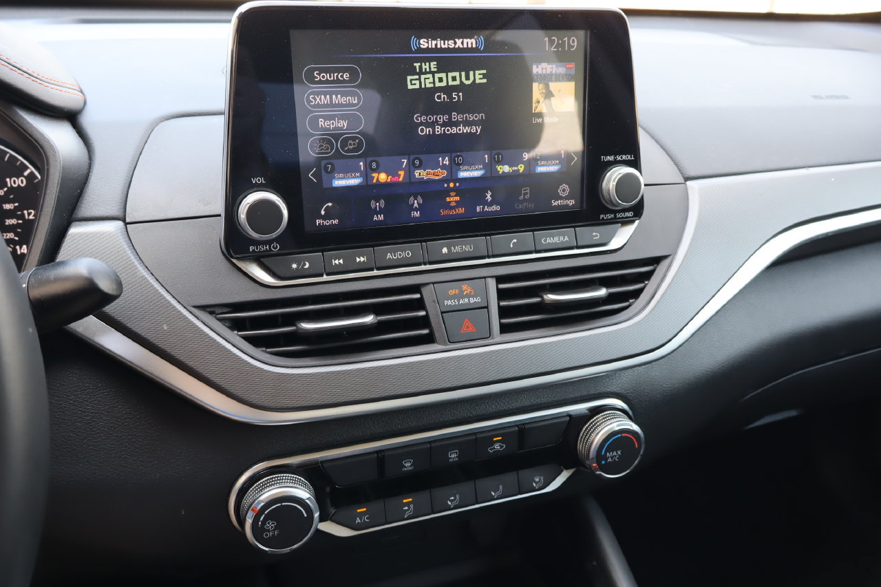 Used 2025 Nissan Altima 2.5 SR FWD image 6