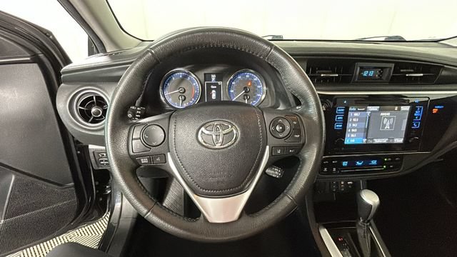 Used 2018 Toyota Corolla XSE FWD image 14