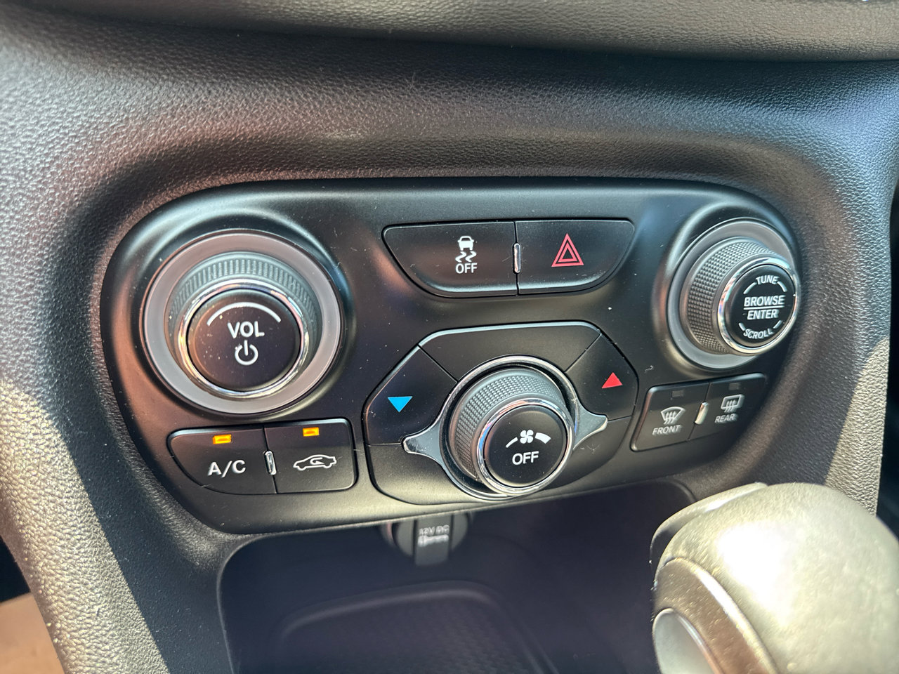 Used 2014 Dodge Dart SXT image 23