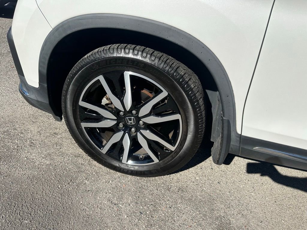 Used 2021 Honda Pilot Touring image 11