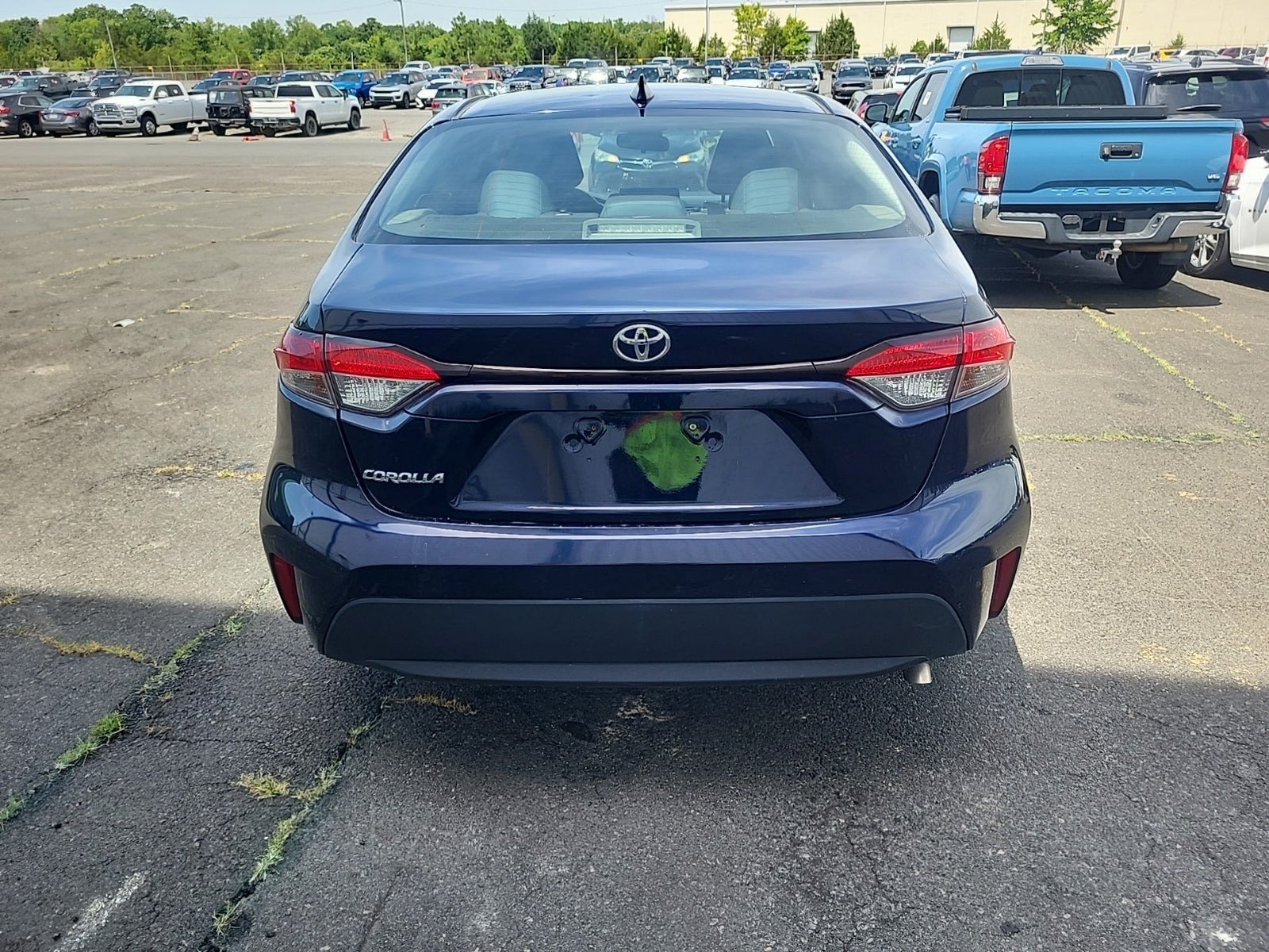 Used 2020 Toyota Corolla LE w/ LE Convenience Package FWD image 4