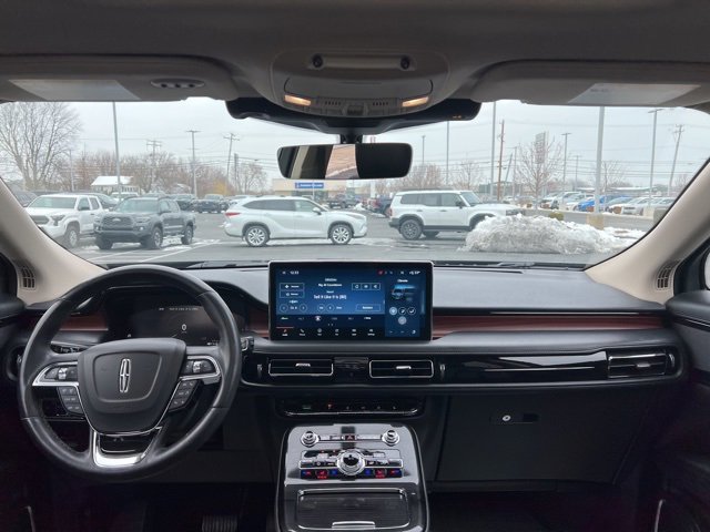 Used 2023 Lincoln Nautilus Reserve image 12