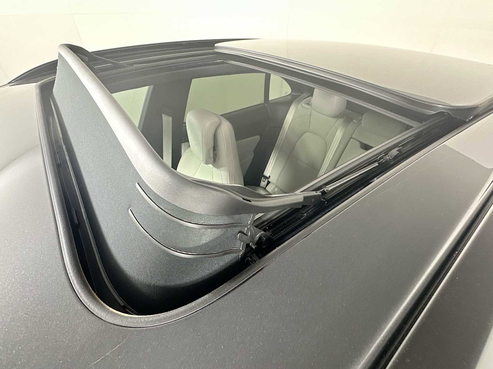 New 2026 Porsche Macan Electric image 23