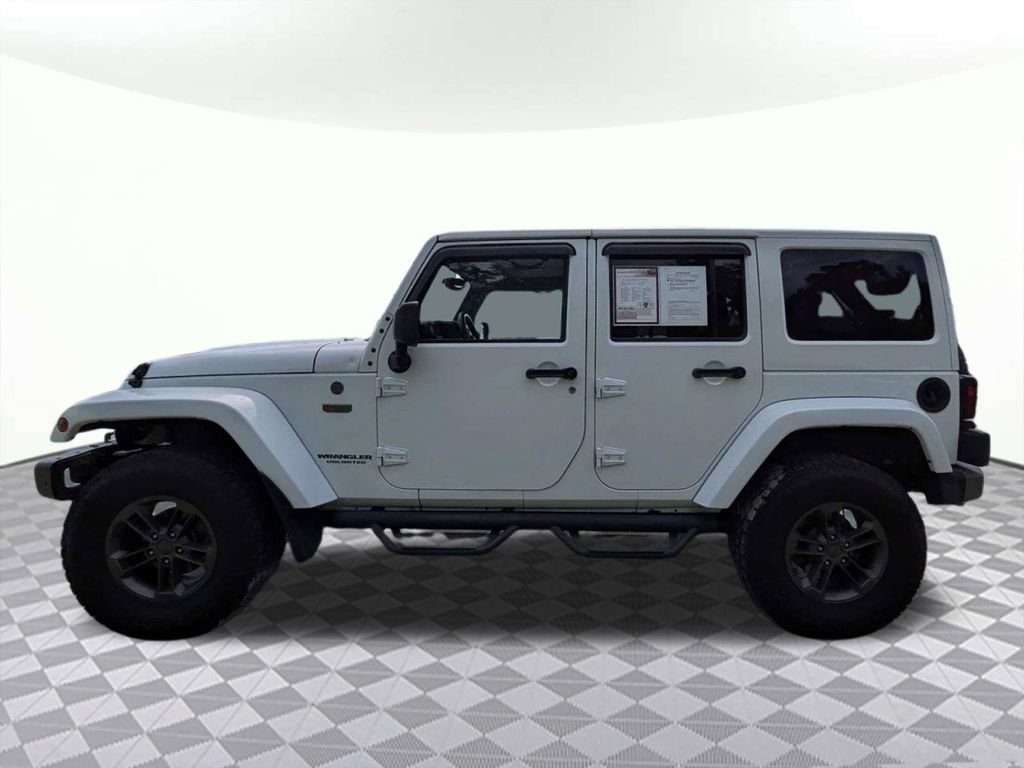 Used 2017 Jeep Wrangler Unlimited Sahara AWD/4WD image 6