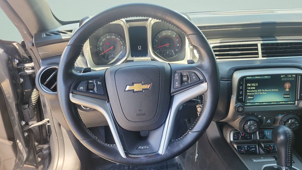 Used 2014 Chevrolet Camaro SS w/ RS Package RWD image 11