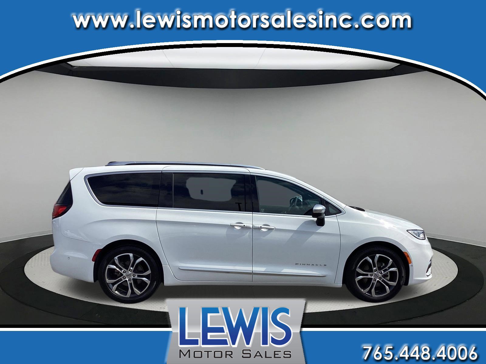 Used 2025 Chrysler Pacifica Pinnacle w/ Trailer Tow Group