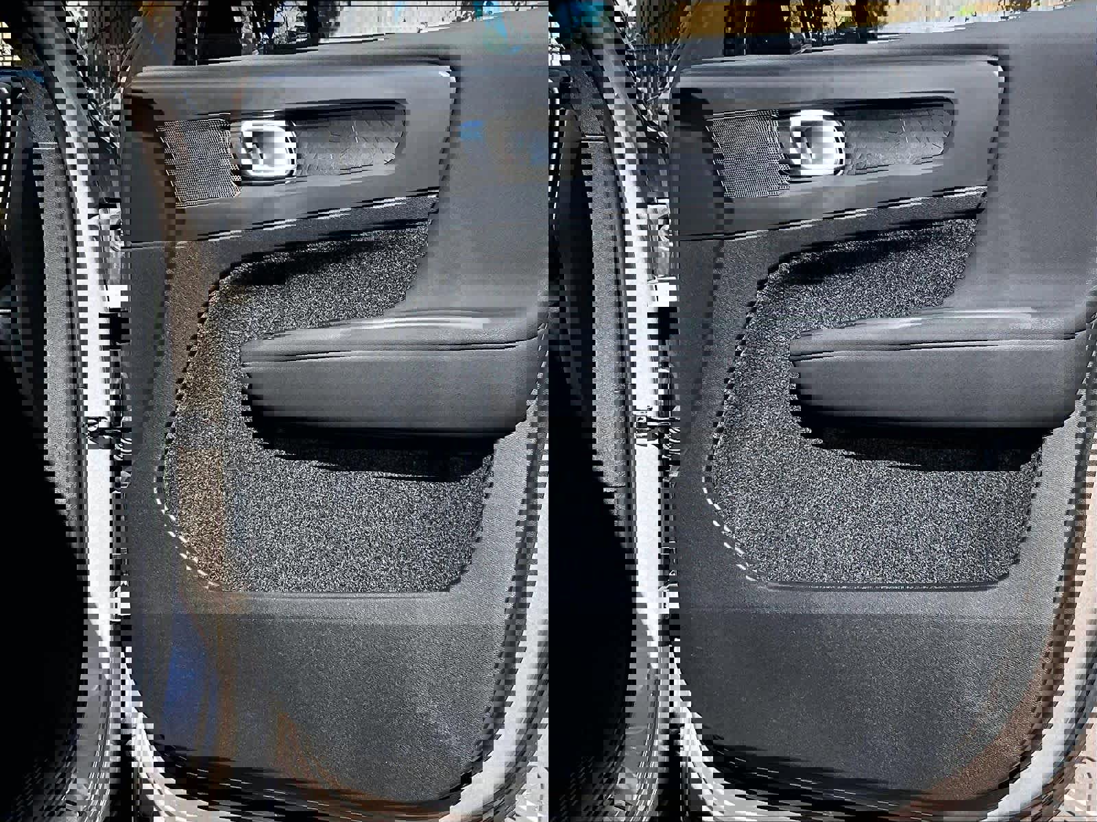 Used 2023 Volvo XC40 Recharge Plus w/ Protection Package Premier image 27