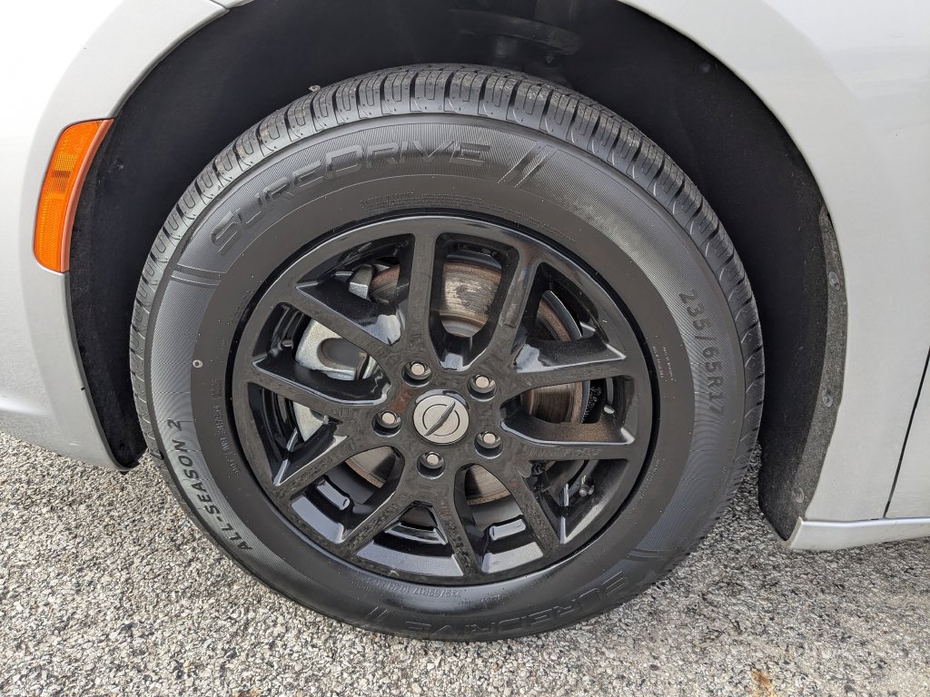 Used 2024 Chrysler Pacifica Touring-L FWD image 22