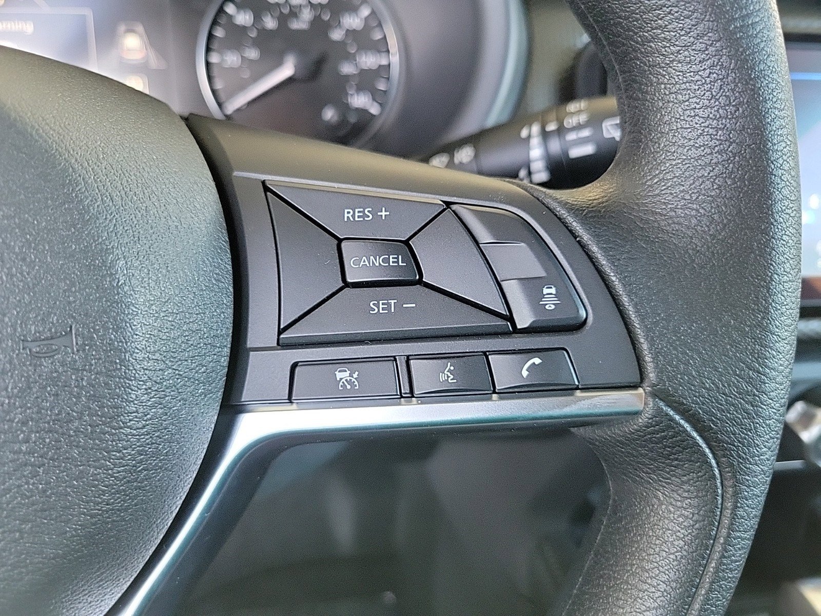 New 2024 Nissan Kicks SV w/ Interior Electronics Package image 31