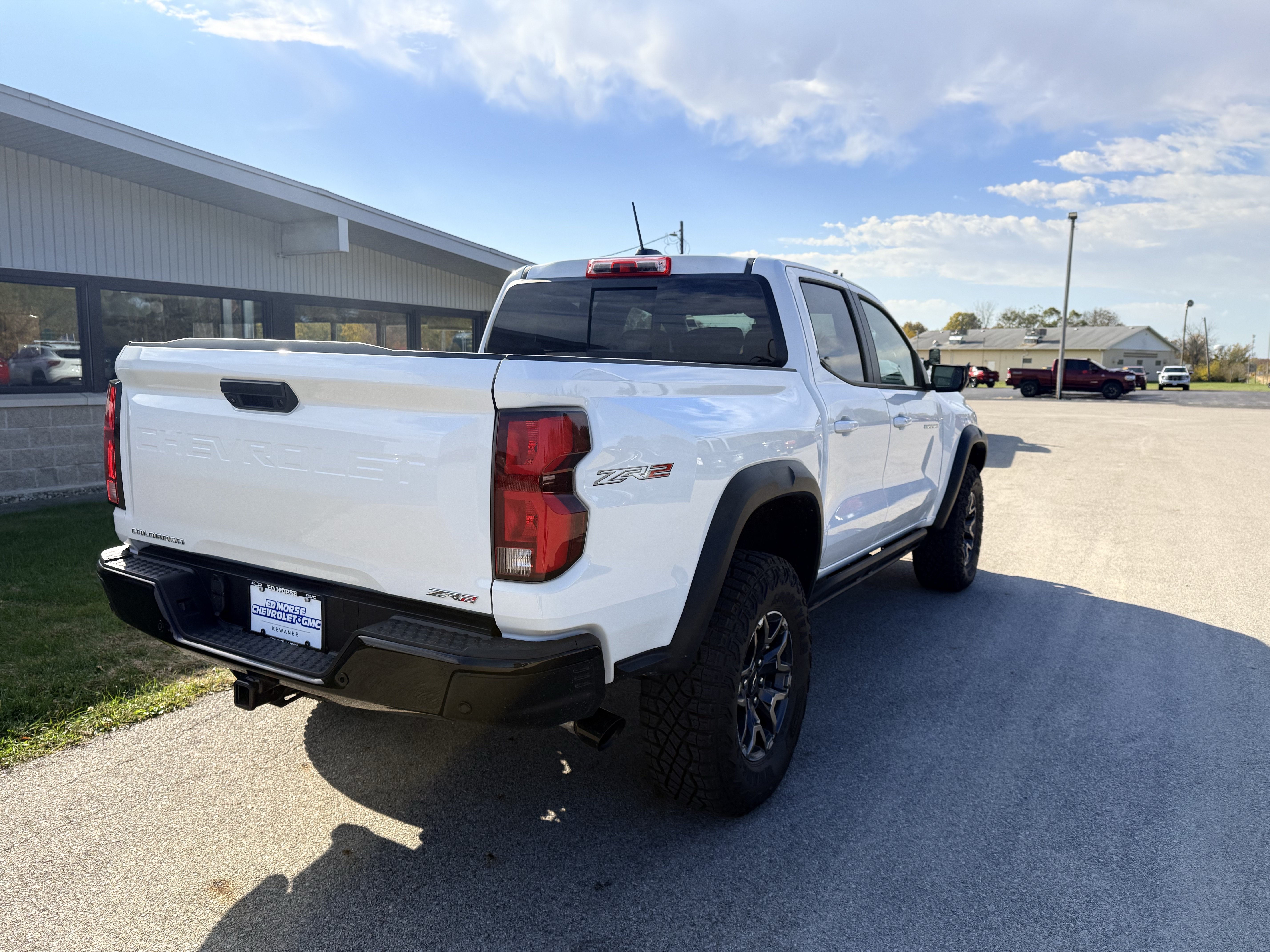 New 2025 Chevrolet Colorado ZR2 w/ Off-Road Front Bumper Package AWD/4WD image 9