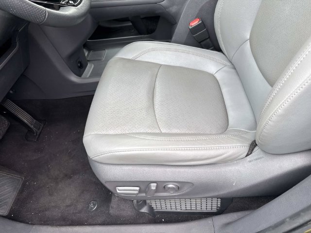 Used 2021 Toyota Sienna Limited AWD/4WD image 12