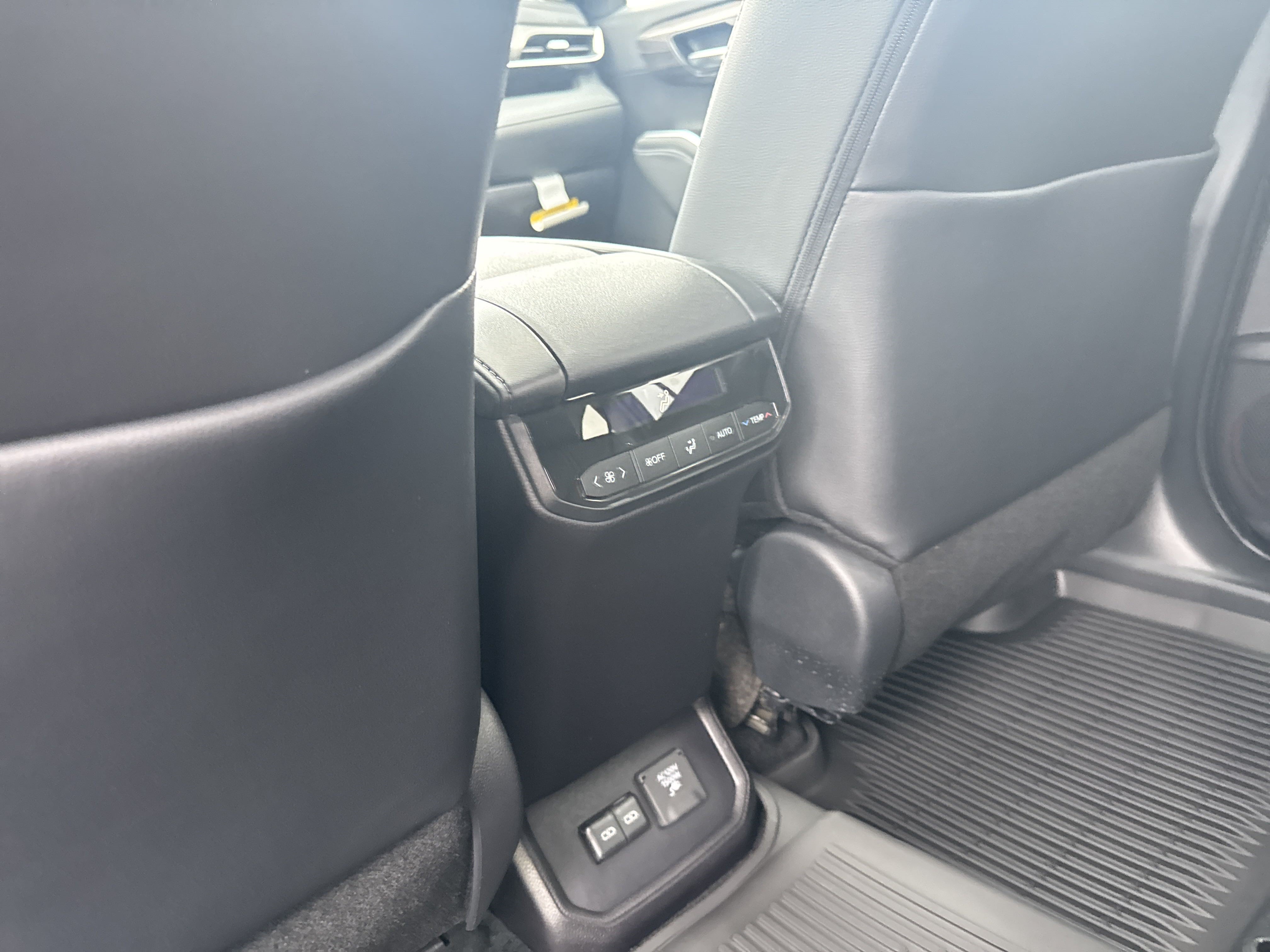 New 2025 Toyota Highlander Limited AWD/4WD image 27