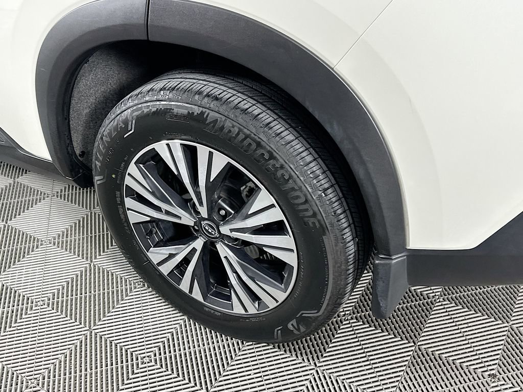 Certified 2023 Nissan Rogue SV image 34