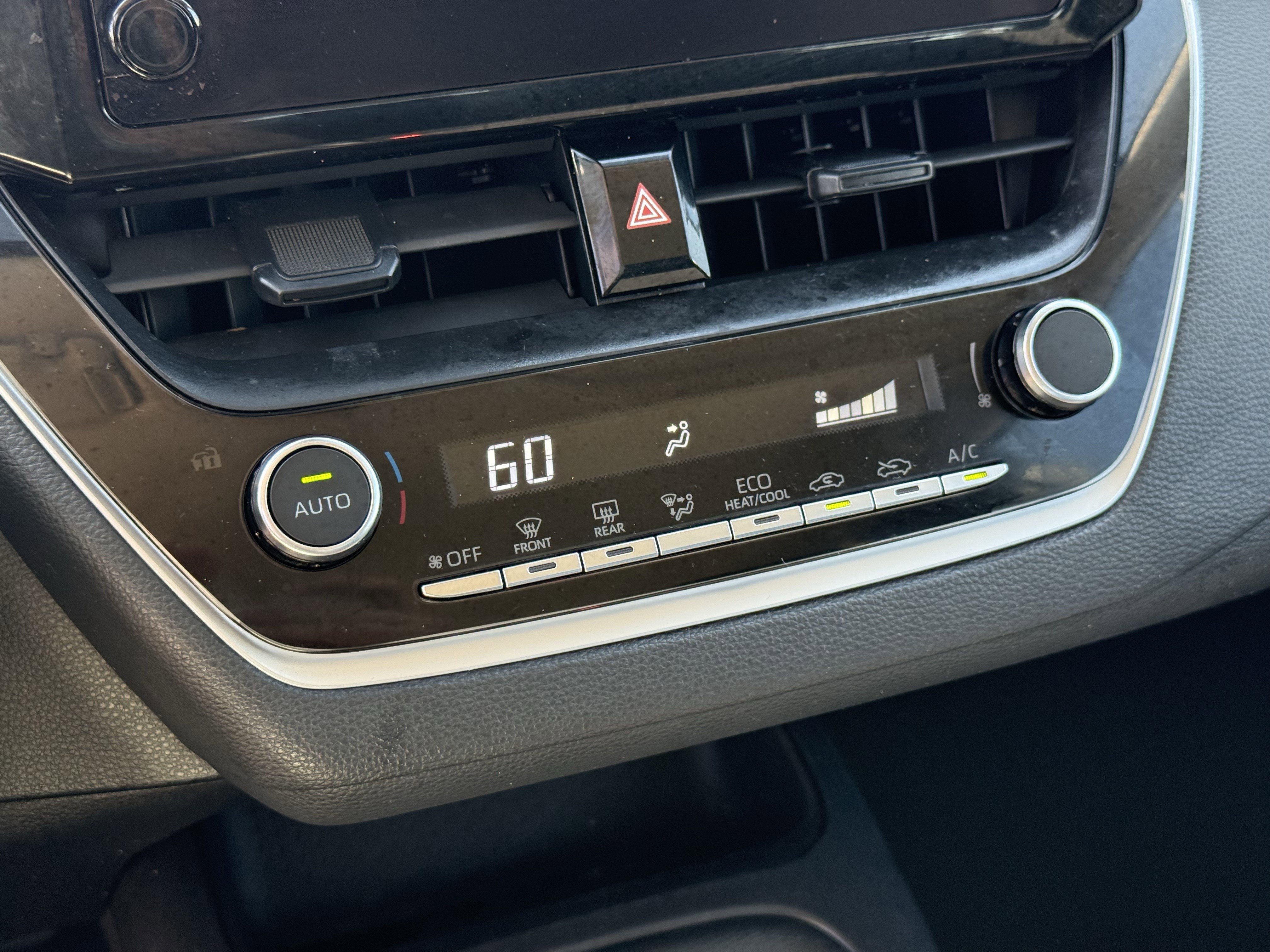 Used 2024 Toyota Corolla LE image 22